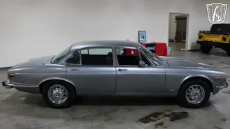 1974 Jaguar XJ12 photo 6