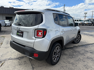 2015 Jeep Renegade photo 5