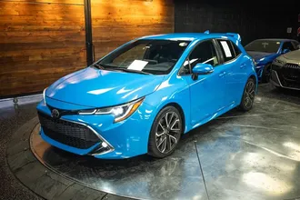 2019 TOYOTA COROLLA HATCHBACK photo 2