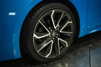 2019 TOYOTA COROLLA HATCHBACK photo 3