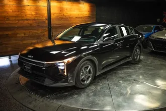 2025 KIA K4 photo 2