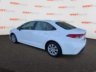 2023 Toyota Corolla photo 3