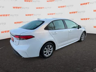 2023 Toyota Corolla photo 5
