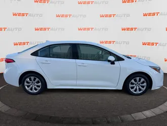 2023 Toyota Corolla photo 6