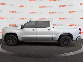 2023 Chevrolet Silverado 1500 photo 2