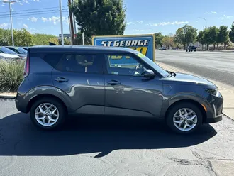 2024 Kia Soul photo 3
