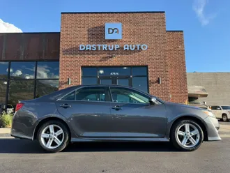 2012 Toyota Camry photo 4