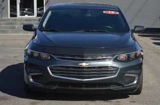 2018 Chevrolet Malibu photo 2