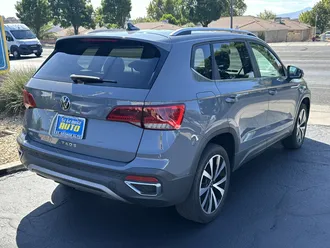 2022 Volkswagen Taos photo 4