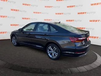 2019 Volkswagen Jetta photo 3