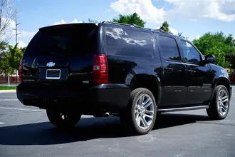 2012 CHEVROLET SUBURBAN photo 5