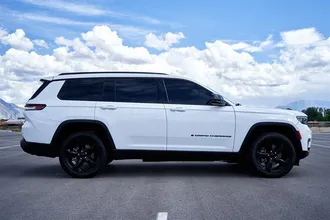 2023 JEEP GRAND CHEROKEE L photo 4
