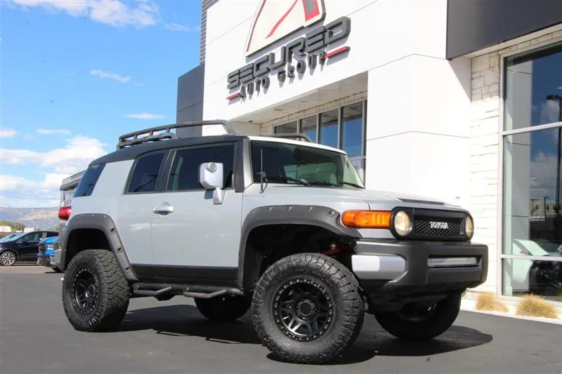 2014 TOYOTA FJ CRUISER Off Road