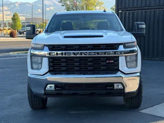 2022 Chevrolet Silverado 2500HD photo 2