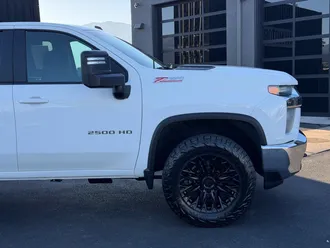 2022 Chevrolet Silverado 2500HD photo 3