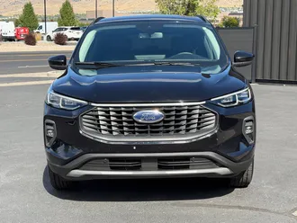 2025 Ford Escape photo 2
