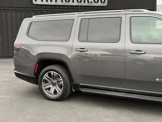 2024 Jeep Wagoneer L photo 4