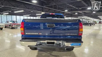 2001 Chevrolet K1500 photo 3
