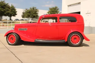 1934 Ford Tudor photo 6