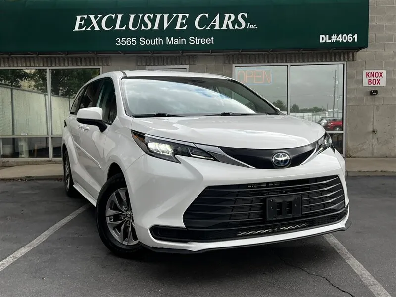 2024 Toyota Sienna LE 8-Passenger LE 8-Passenger