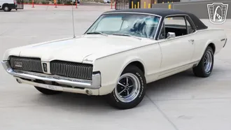1967 Mercury Cougar photo 3