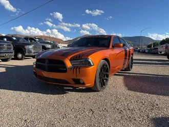 2011 Dodge Charger photo 2