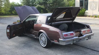 1983 Buick Riviera photo 4