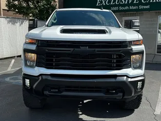 2024 Chevrolet Silverado 3500HD LT photo 2