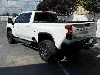 2024 Chevrolet Silverado 3500HD LT photo 5