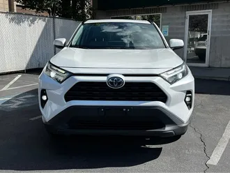 2024 Toyota RAV4 Hybrid XLE Premium photo 2