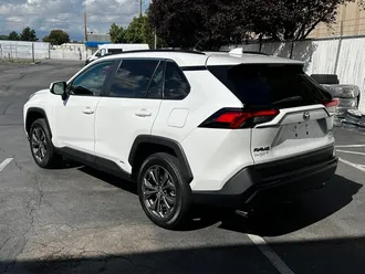 2024 Toyota RAV4 Hybrid XLE Premium photo 5