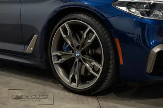 2019 BMW 5 Series photo 4