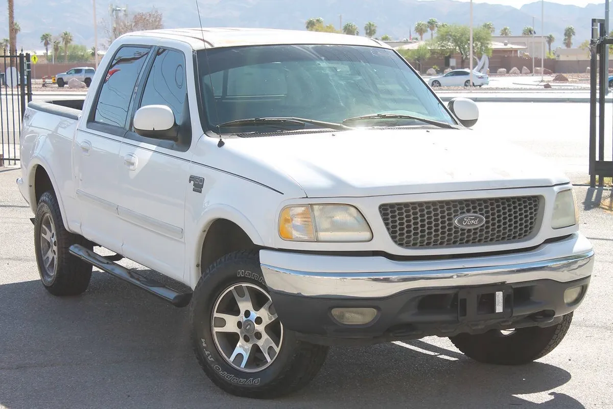 2001 Ford F-150 XLT 4dr SuperCrew 4WD Styleside SB