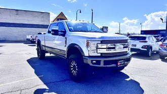 2017 Ford F-250 Super Duty photo 3