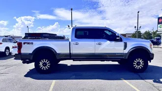 2017 Ford F-250 Super Duty photo 4