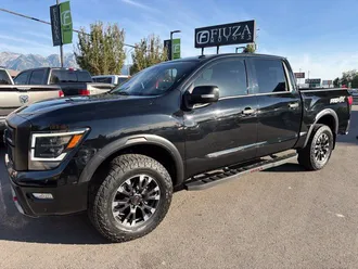 2021 Nissan Titan photo 4