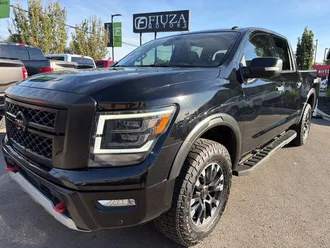 2021 Nissan Titan photo 5