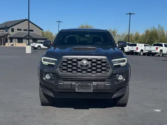 2022 Toyota Tacoma photo 2