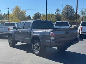 2022 Toyota Tacoma photo 5