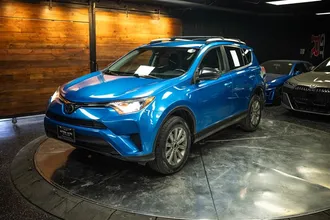 2018 TOYOTA RAV4 photo 2