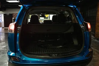 2018 TOYOTA RAV4 photo 7
