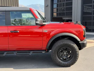 2023 Ford Bronco photo 3