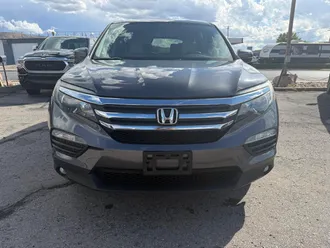 2017 Honda Pilot photo 2