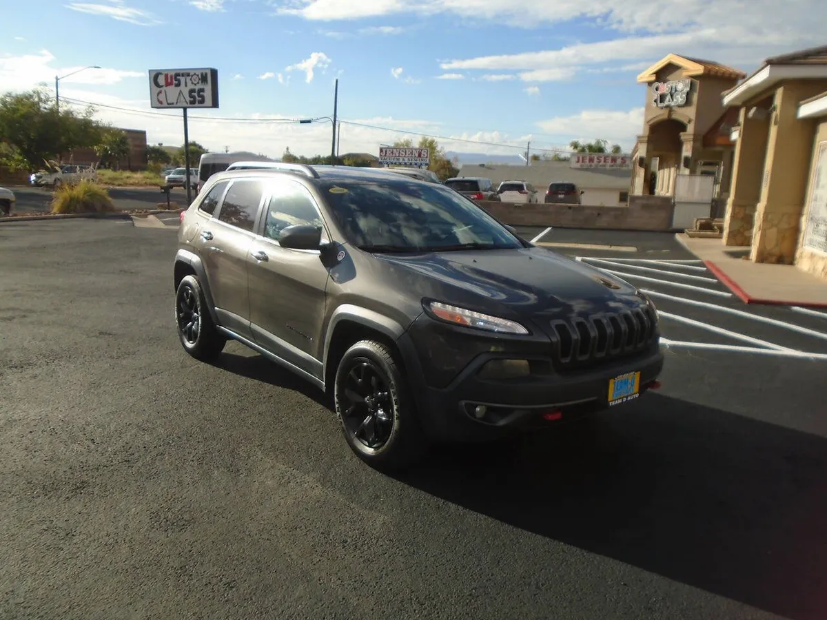 2015 Jeep Cherokee Trailhawk 4x4 4dr SUV