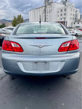 2010 Chrysler Sebring photo 4