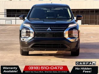 2022 Mitsubishi Outlander ES photo 2