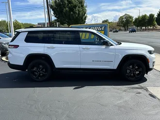 2024 Jeep Grand Cherokee L photo 3