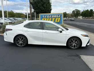 2024 Toyota Camry photo 3