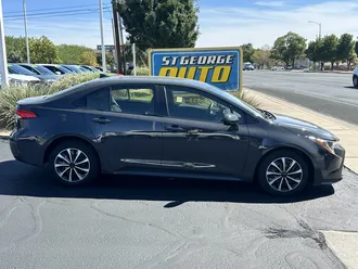 2023 Toyota Corolla photo 3