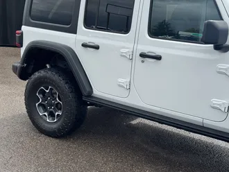 2023 Jeep Wrangler photo 4
